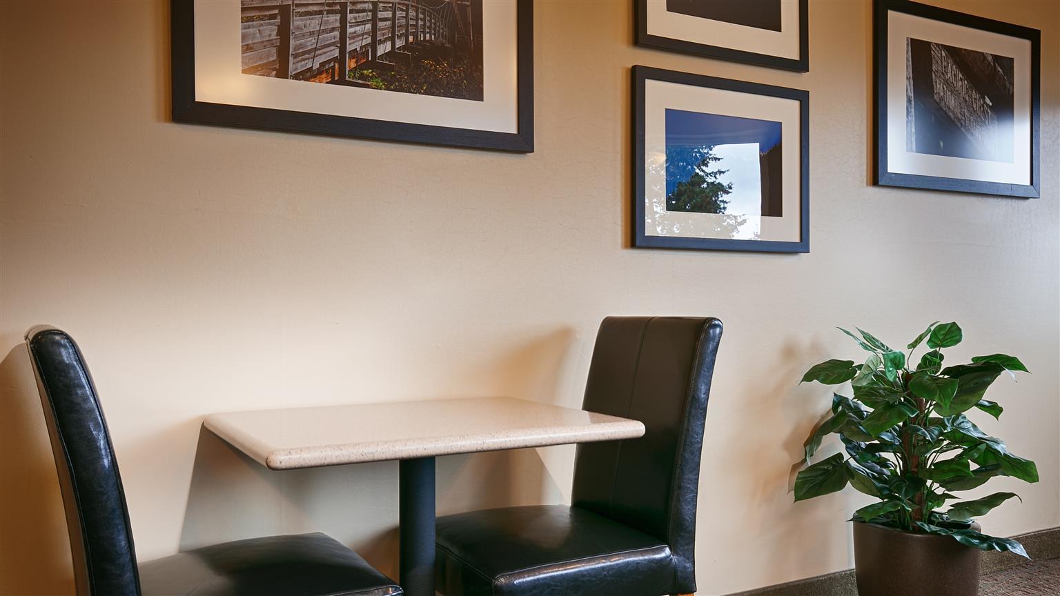 Best Western Plus Columbia River Inn Каскейд-Локс Екстер'єр фото